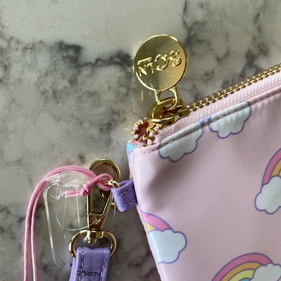 Stoney Clover x Target Rainbow flat pouch - Picture 4 of 4